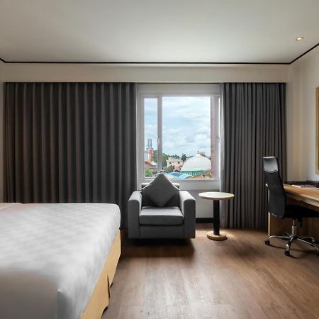 Swiss-Belinn Baloi Batam Nagoya Eksteriør billede