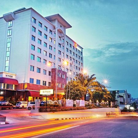 Swiss-Belinn Baloi Batam Nagoya Eksteriør billede