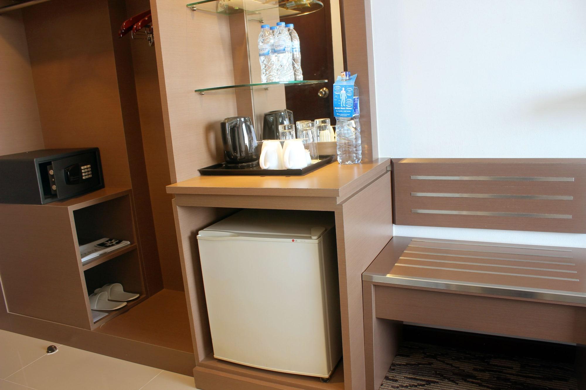Swiss-Belinn Baloi Batam Nagoya Eksteriør billede