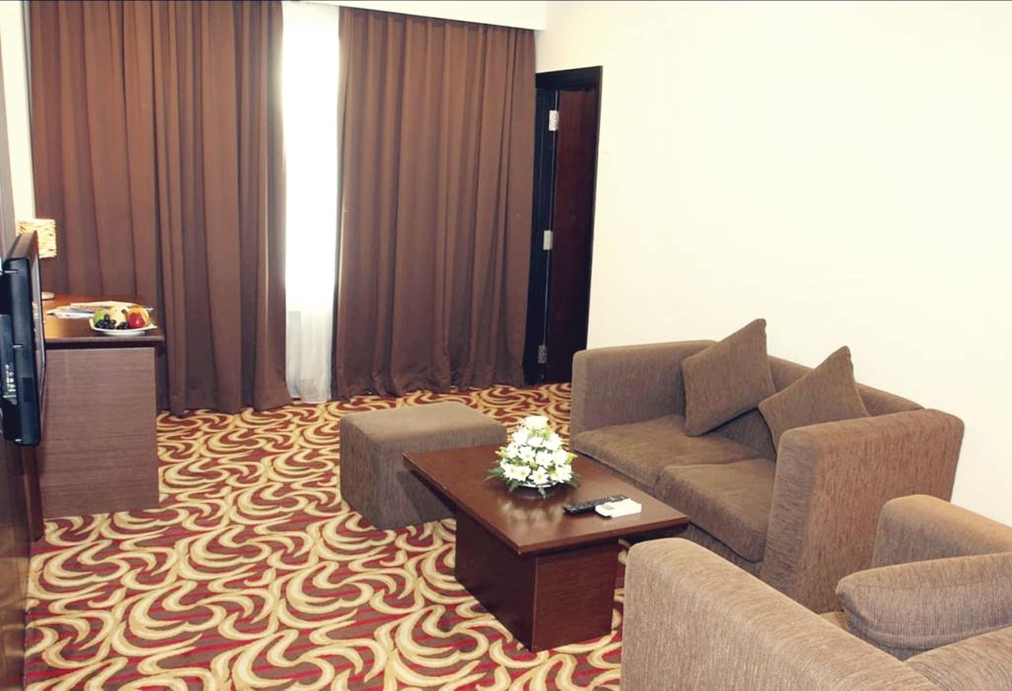 Swiss-Belinn Baloi Batam Nagoya Eksteriør billede
