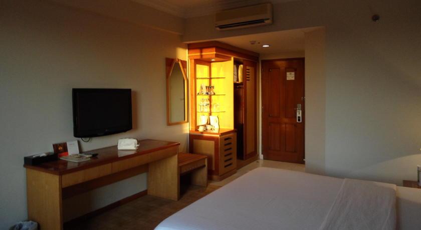 Swiss-Belinn Baloi Batam Nagoya Eksteriør billede