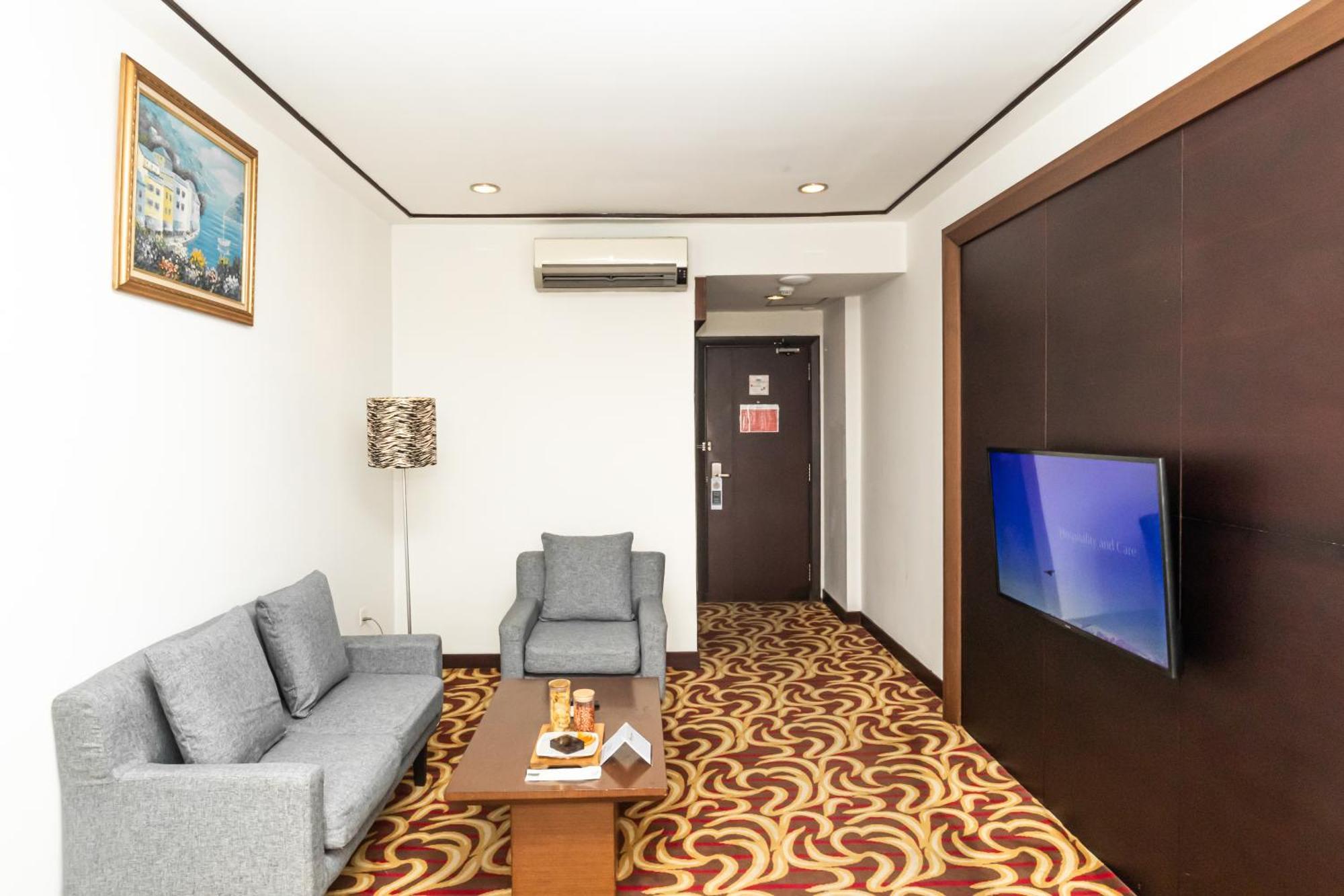 Swiss-Belinn Baloi Batam Nagoya Eksteriør billede