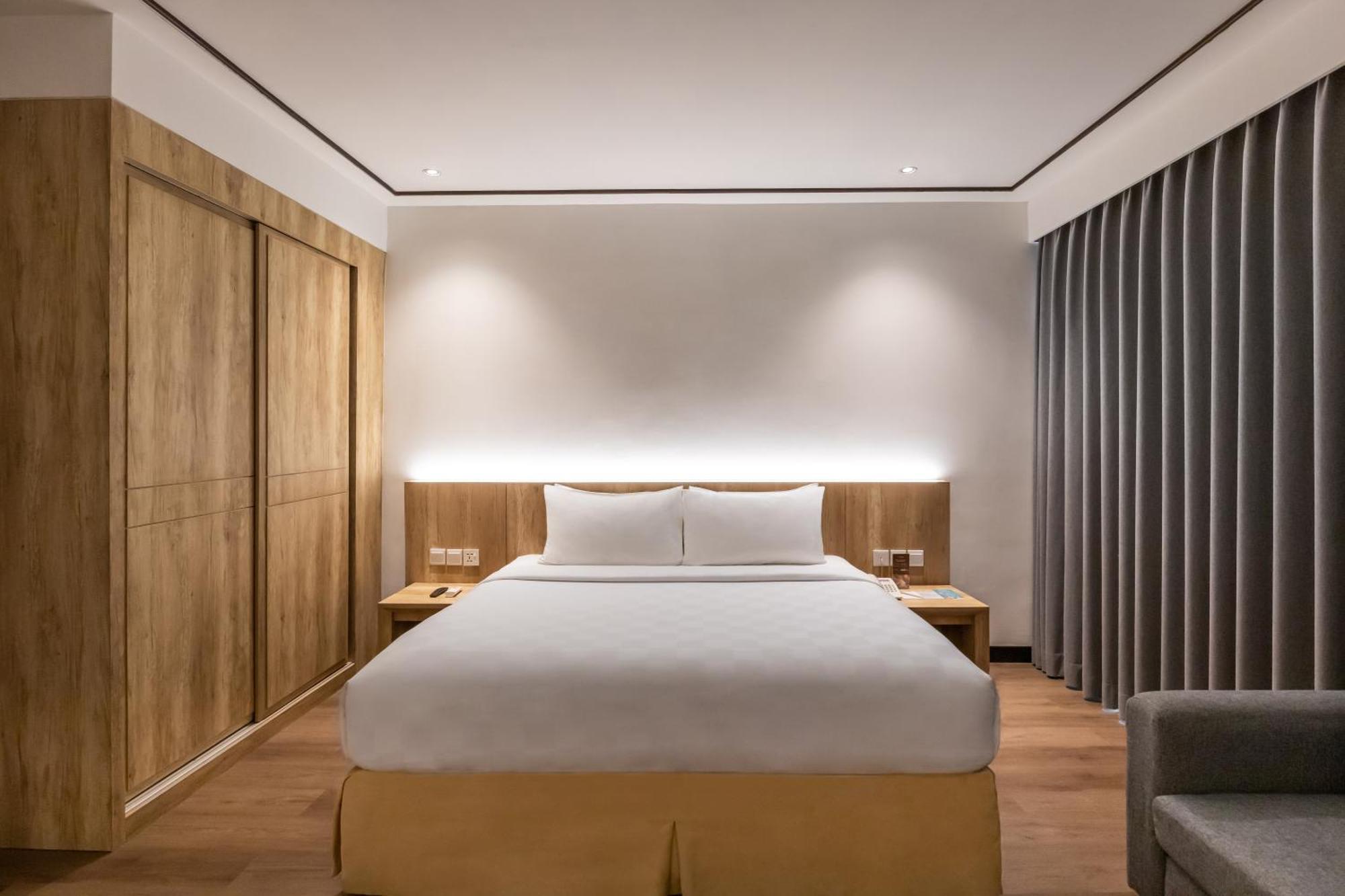 Swiss-Belinn Baloi Batam Nagoya Eksteriør billede