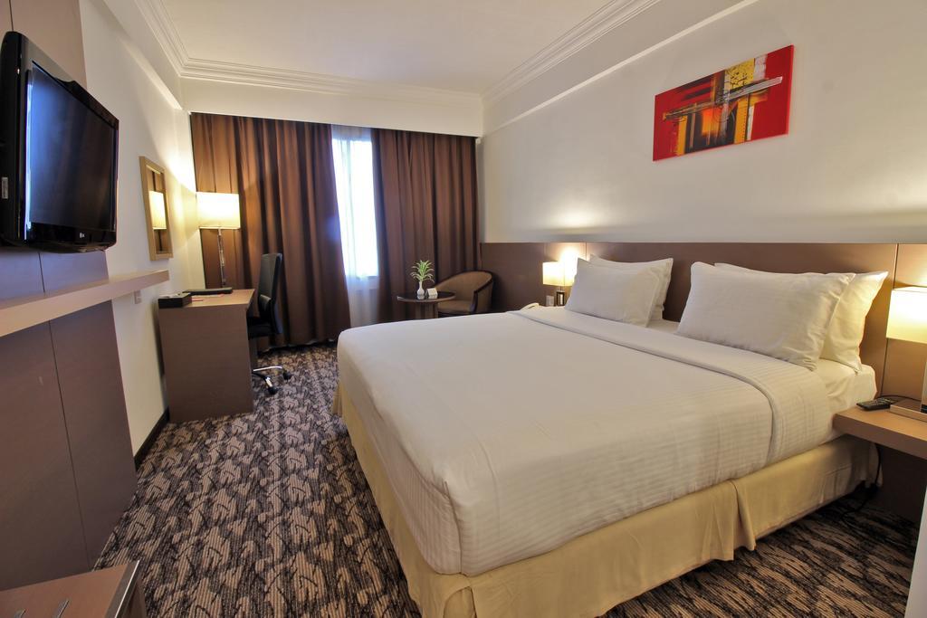 Swiss-Belinn Baloi Batam Nagoya Eksteriør billede